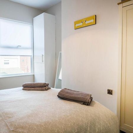 Spacious, Modern 4 Bed House Close To City Centre Честер Екстер'єр фото
